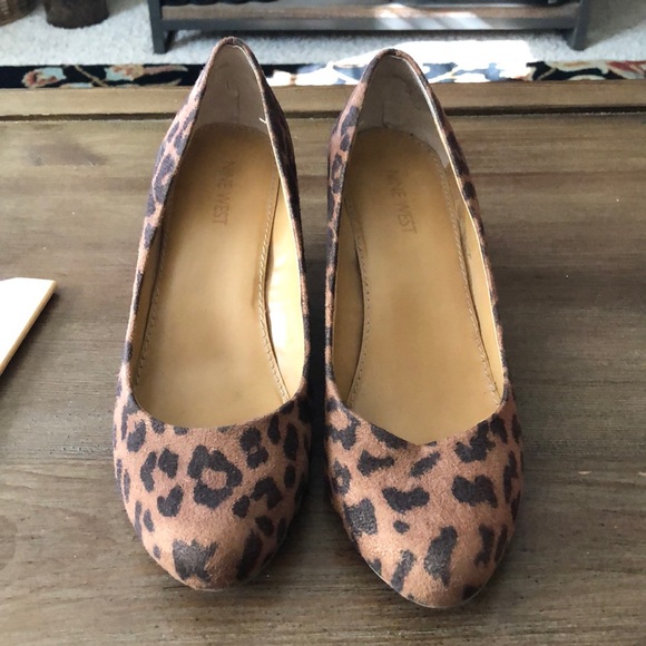 SOLD -Nine West wedges - Picture 2 of 4